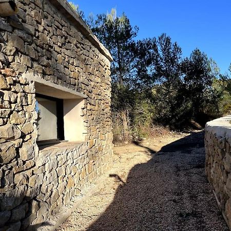 Au Cabanon Villa Pourrieres Bagian luar foto