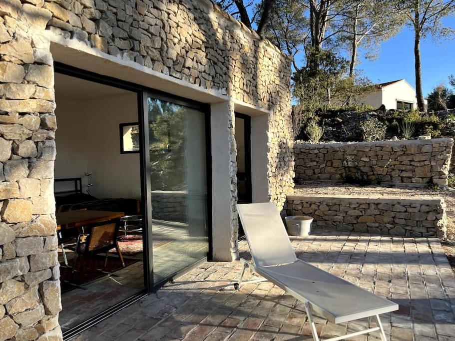 Au Cabanon Villa Pourrieres Bagian luar foto